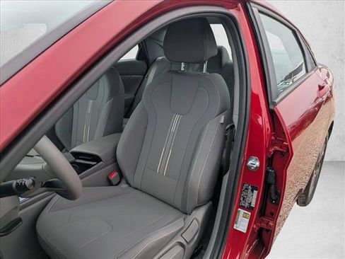 Certified 2025 Hyundai Elantra Sport FWD image 15