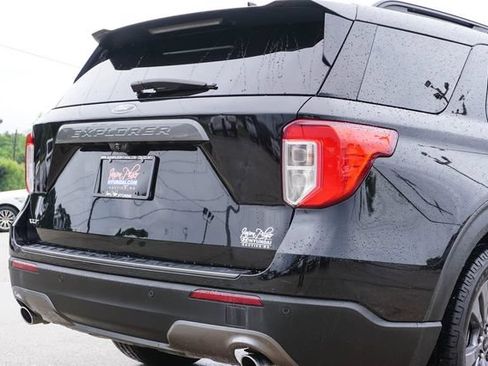 Used 2022 Ford Explorer XLT w/ Equipment Group 202A RWD image 5
