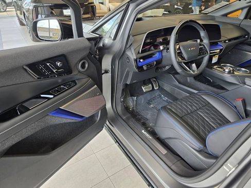 New 2026 Cadillac Optiq V w/ Magnus Launch Edition image 18