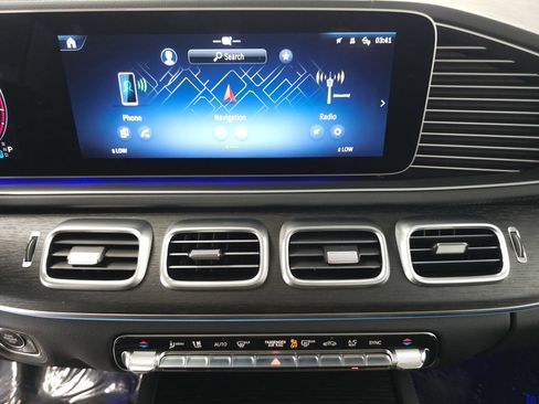 Used 2026 Mercedes-Benz GLS 450 4MATIC image 16