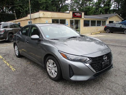 Used 2024 Nissan Sentra S FWD image 4