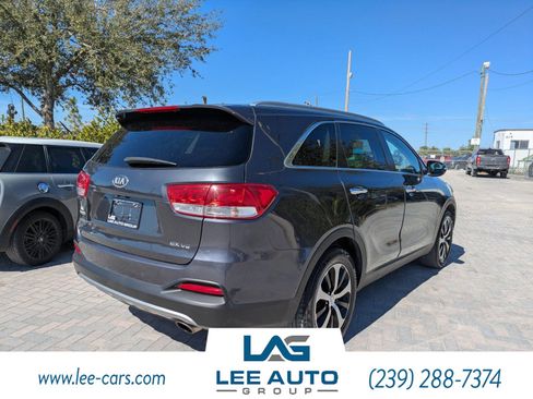 Used 2018 Kia Sorento EX image 3