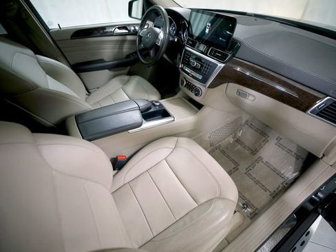 Used 2014 Mercedes-Benz ML 350 BlueTEC 4MATIC image 5