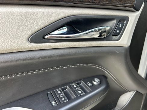 Used 2014 Cadillac SRX Luxury w/ Driver Awareness Package image 10