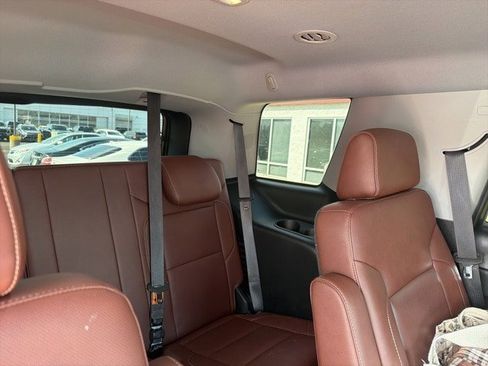 Used 2020 Chevrolet Tahoe Premier w/ Premier Plus Edition image 13