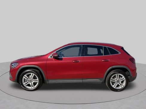 Used 2022 Mercedes-Benz GLA 250 4MATIC w/ Premium Package Lite image 3