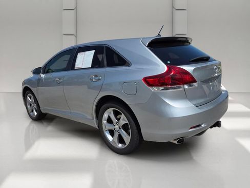 Used 2015 Toyota Venza XLE FWD image 7