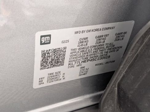 Certified 2025 Chevrolet Trax LT w/ LT Convenience Package FWD image 33