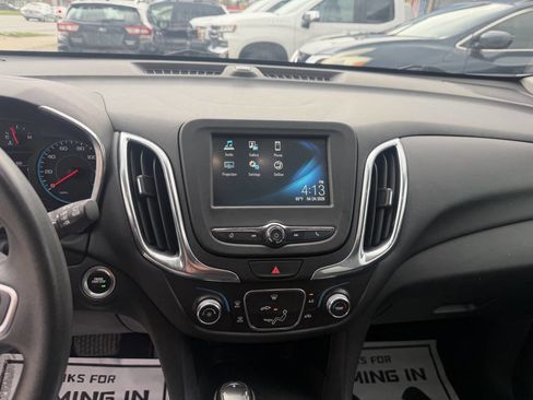 Used 2018 Chevrolet Equinox LT FWD image 24