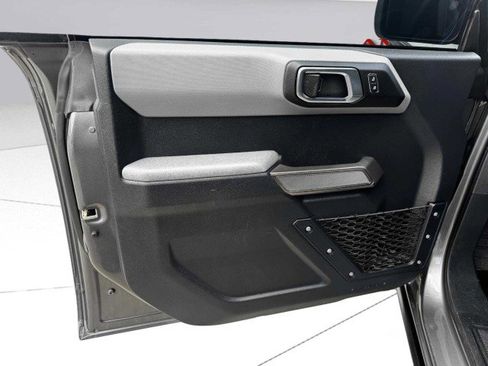 Used 2023 Ford Bronco Black Diamond image 17