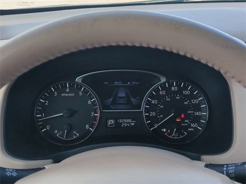 Used 2015 Nissan Pathfinder Platinum image 27