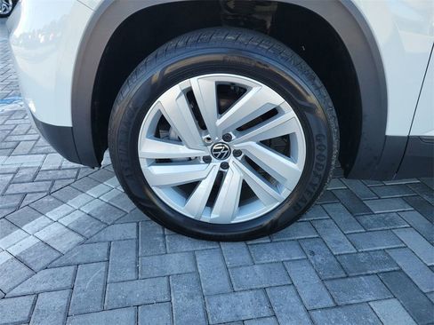 Used 2022 Volkswagen Atlas Cross Sport SE image 12