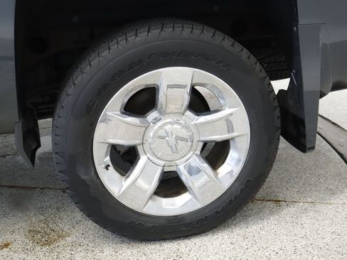 Used 2017 Chevrolet Silverado 1500 LTZ Z71 w/ LTZ Plus Package AWD/4WD image 17
