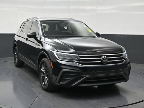 Used 2023 Volkswagen Tiguan SE FWD image 7