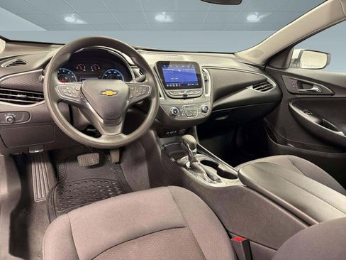 Used 2025 Chevrolet Malibu LT FWD image 27