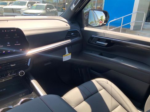 New 2026 Chevrolet Suburban RST w/ Advanced Technology Package AWD/4WD image 15
