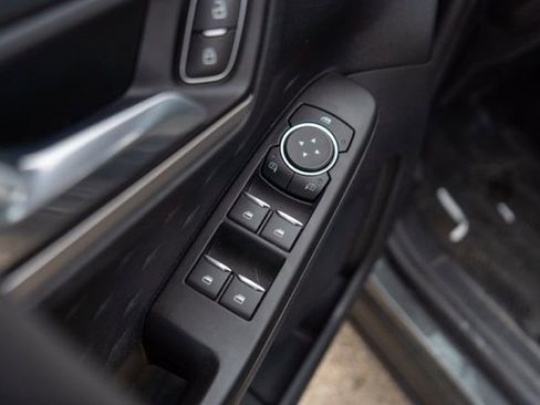 Used 2020 Ford Escape SE image 15