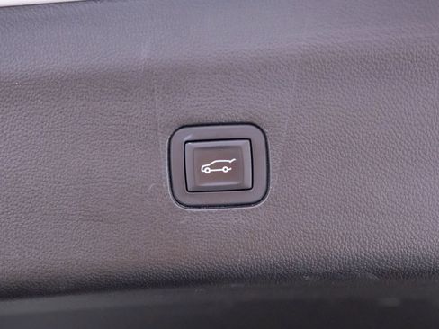 Used 2019 Buick Enclave Avenir w/ Avenir Technology Package image 33