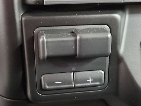 Used 2023 GMC Sierra 3500 SLE w/ SLE Convenience Package image 19