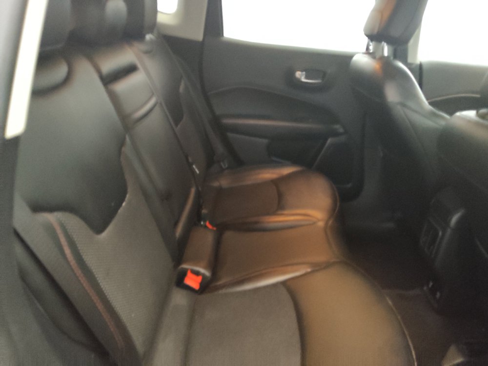 Used 2019 Jeep Compass Trailhawk AWD/4WD image 19