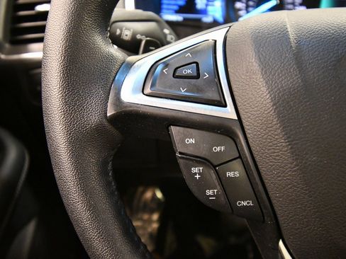 Used 2019 Ford Edge Titanium w/ Canadian Touring Package image 21