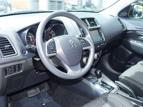 Used 2024 Mitsubishi Outlander Sport AWD image 39