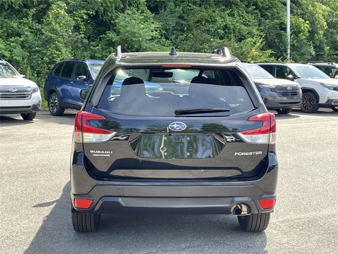 Certified 2023 Subaru Forester Premium AWD/4WD image 4