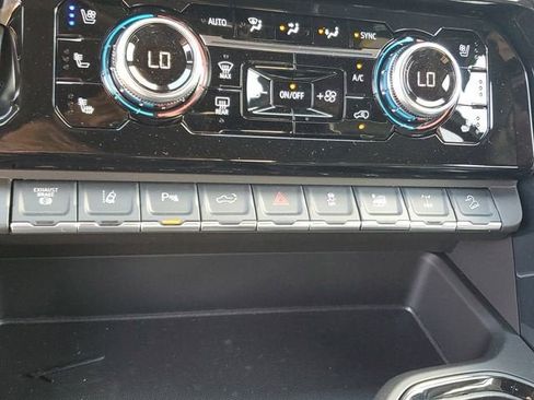 New 2026 GMC Sierra 2500 AT4X AWD/4WD image 25