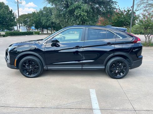 Used 2023 Mitsubishi Eclipse Cross LE image 9