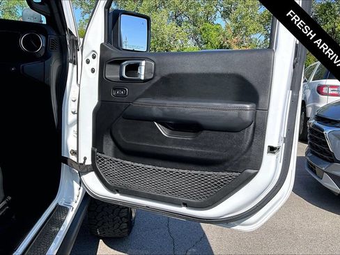 Used 2022 Jeep Wrangler Unlimited Rubicon w/ Xtreme Recon 35" Tire Package AWD/4WD image 25