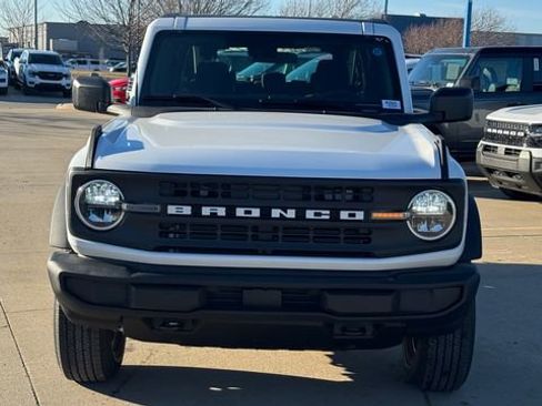 New 2025 Ford Bronco 4-Door AWD/4WD image 2