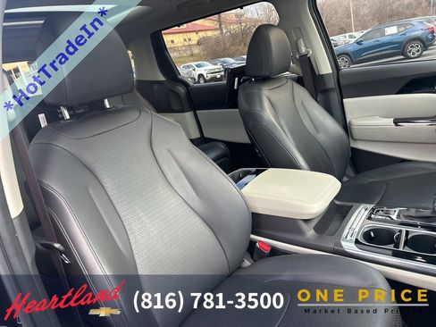 Used 2022 Kia Carnival SX Prestige image 50