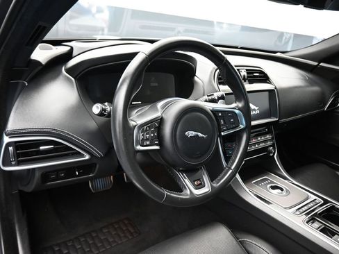 Used 2019 Jaguar XE S image 14