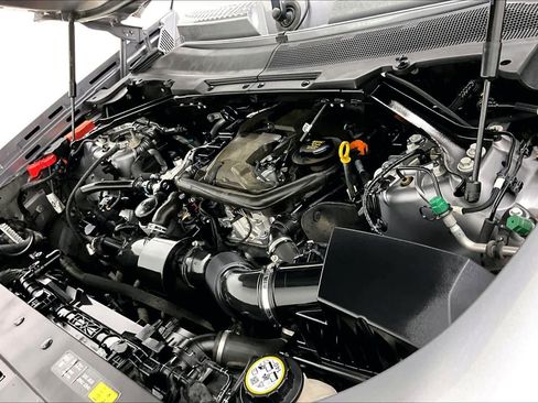 Used 2022 Land Rover Defender 90 image 29