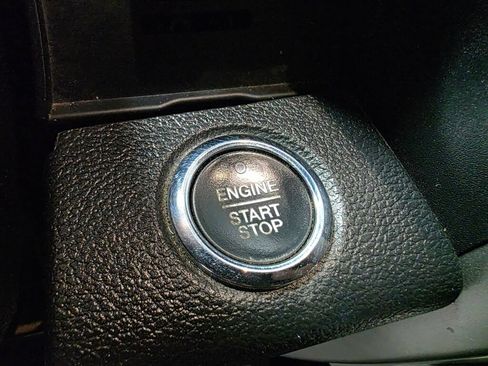 Used 2017 Ford F150 Lariat w/ Equipment Group 502A Luxury AWD/4WD image 18