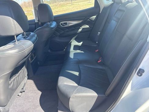 Used 2019 INFINITI Q70 L 5.6 w/ Sensory Package image 10