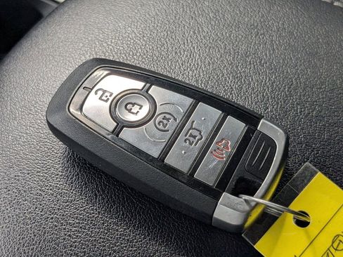 Used 2022 Ford Edge Titanium image 30