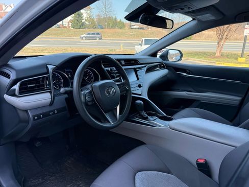 Used 2019 Toyota Camry LE image 23
