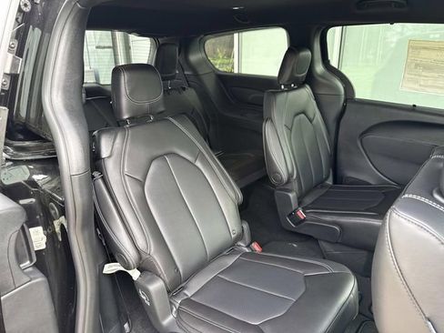 New 2026 Chrysler Pacifica Select w/ S Appearance Package FWD image 31