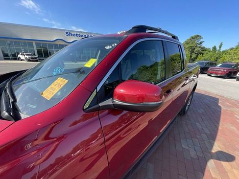 Certified 2025 Honda Ridgeline RTL image 10