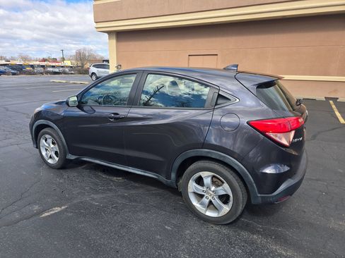 Used 2016 Honda HR-V LX image 11