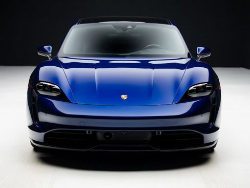 Used 2023 Porsche Taycan w/ Premium Package image 6