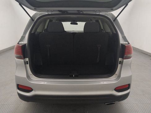Used 2020 Kia Sorento LX FWD image 29