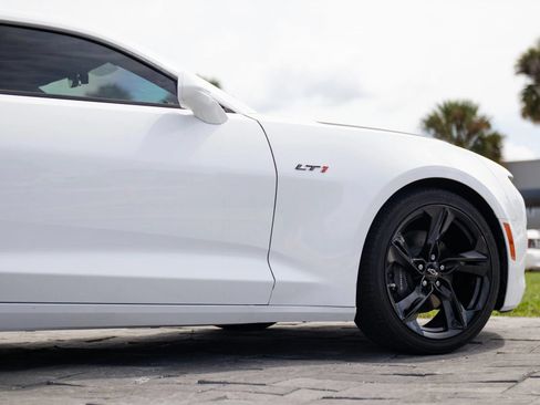 Used 2021 Chevrolet Camaro LT w/ Technology Package RWD image 18