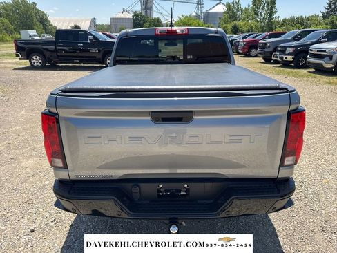 Used 2025 Chevrolet Colorado W/T AWD/4WD image 4