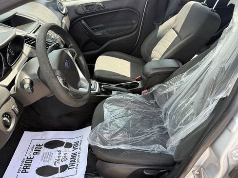 Used 2018 Ford Fiesta SE FWD image 12