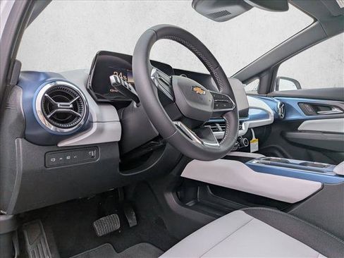 New 2026 Chevrolet Equinox EV LT FWD image 9