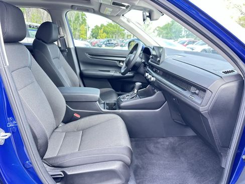 Used 2023 Honda CR-V EX image 17