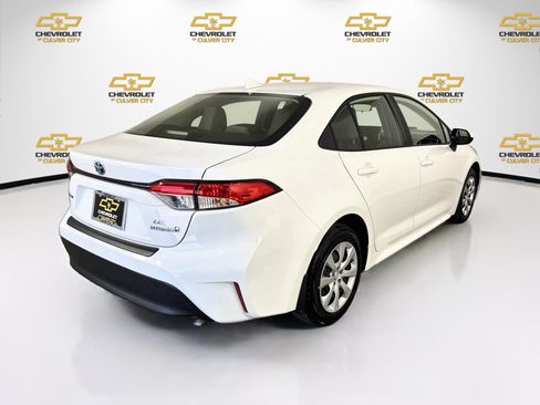 Used 2024 Toyota Corolla LE FWD image 8