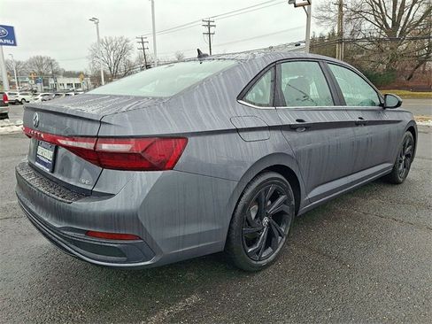 New 2026 Volkswagen Jetta SE image 4